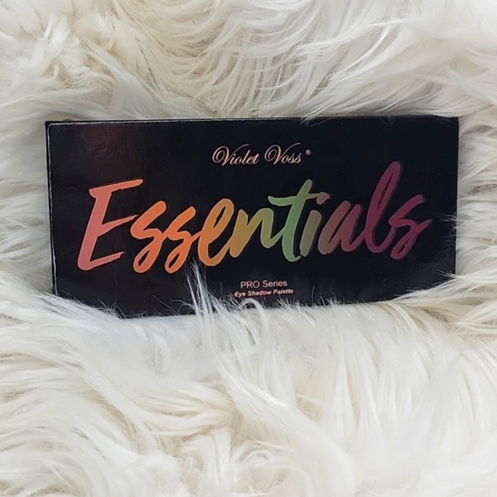 NEW VIOLET VOSS Essentials Pro Series Eye Shadow Palette - Picture 1 of 3